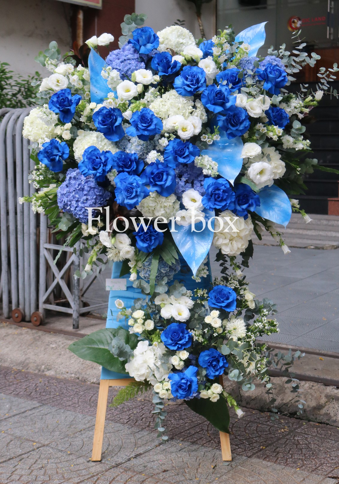 KỆ HOA NGÀY BẾ GIẢNG FBBG01